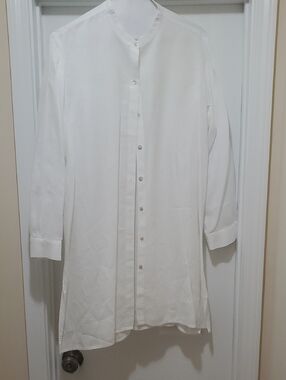 Eileen Fisher White Band-Collar Longline Button-Front Shirt
